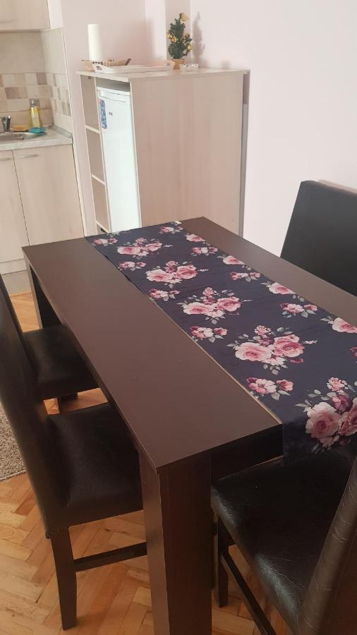 Vrnjačka Banja Apartmani V&F מראה חיצוני תמונה